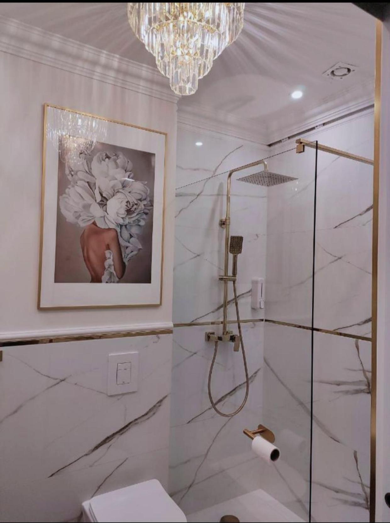 Crystal Apartment